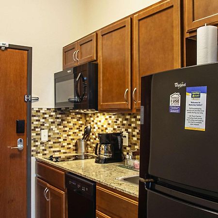 Mainstay Suites Madison - Monona Extérieur photo