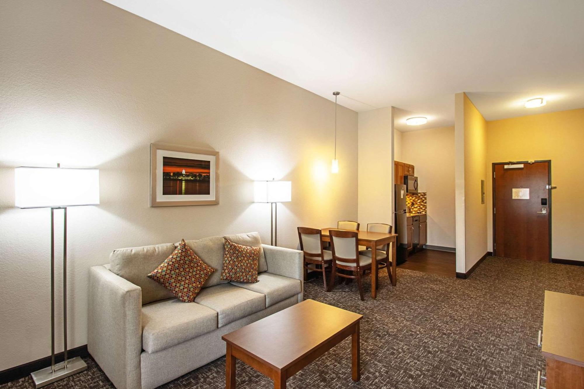 Mainstay Suites Madison - Monona Extérieur photo
