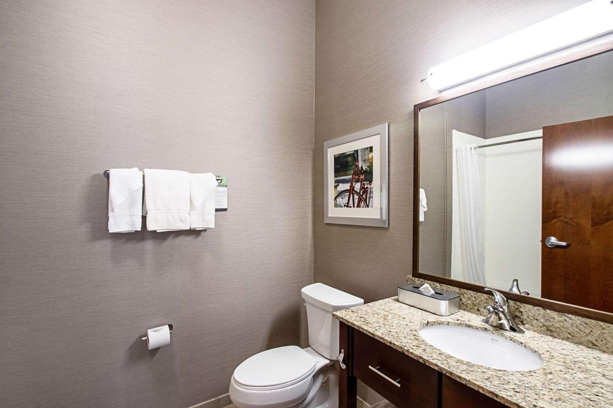 Mainstay Suites Madison - Monona Extérieur photo