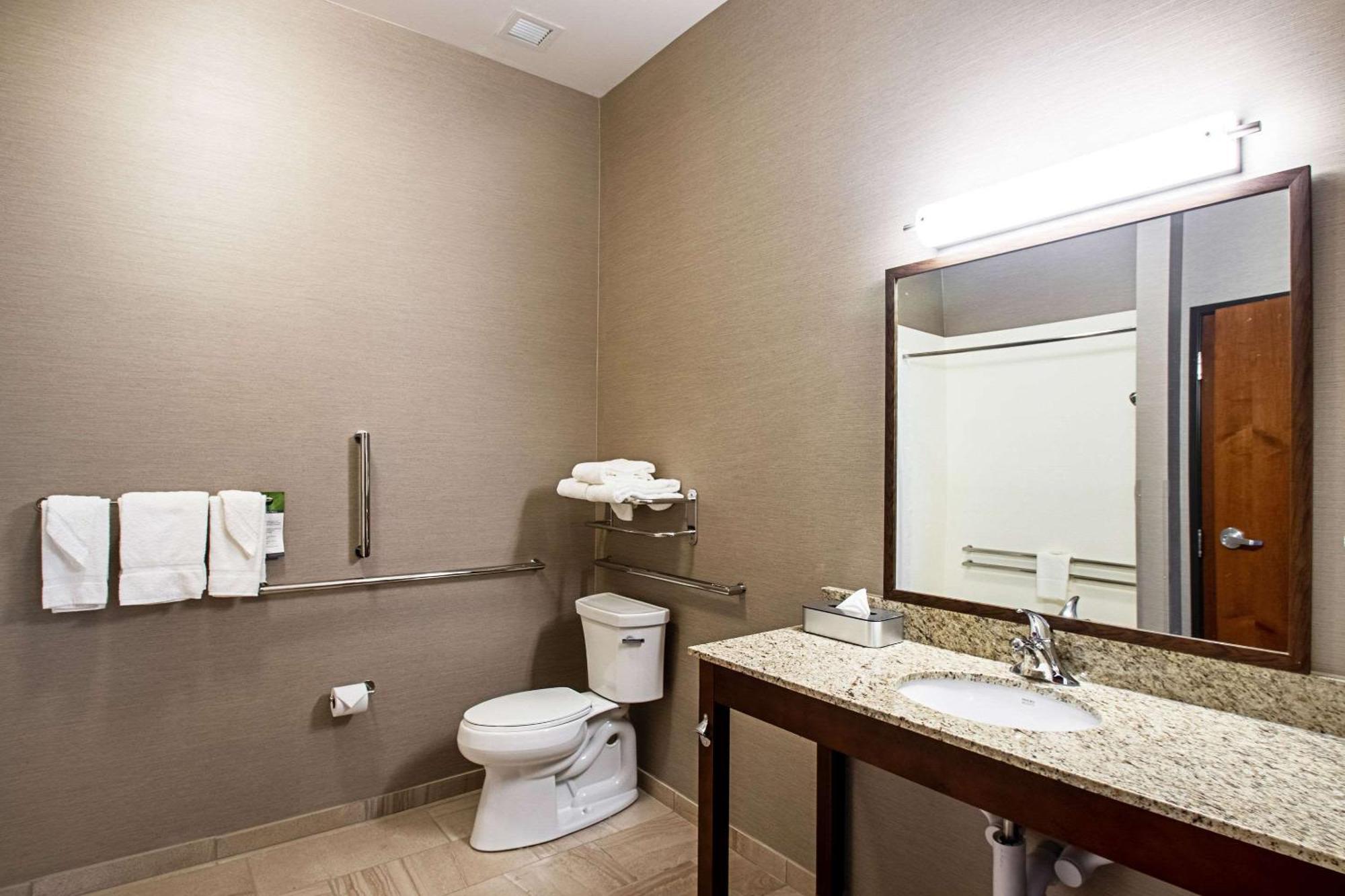 Mainstay Suites Madison - Monona Extérieur photo