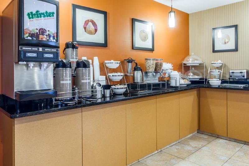 Mainstay Suites Madison - Monona Extérieur photo